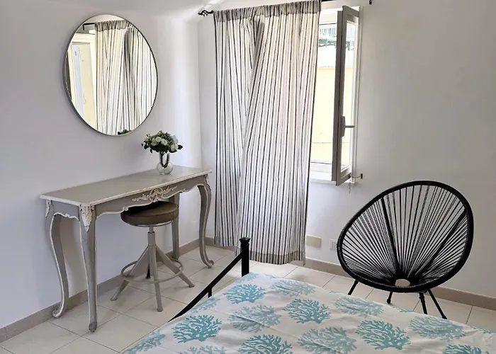 Maridea - Via Dragonara * Ponza